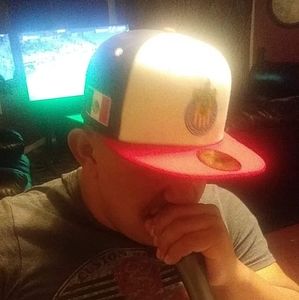 Meet your Posher, Karloxz